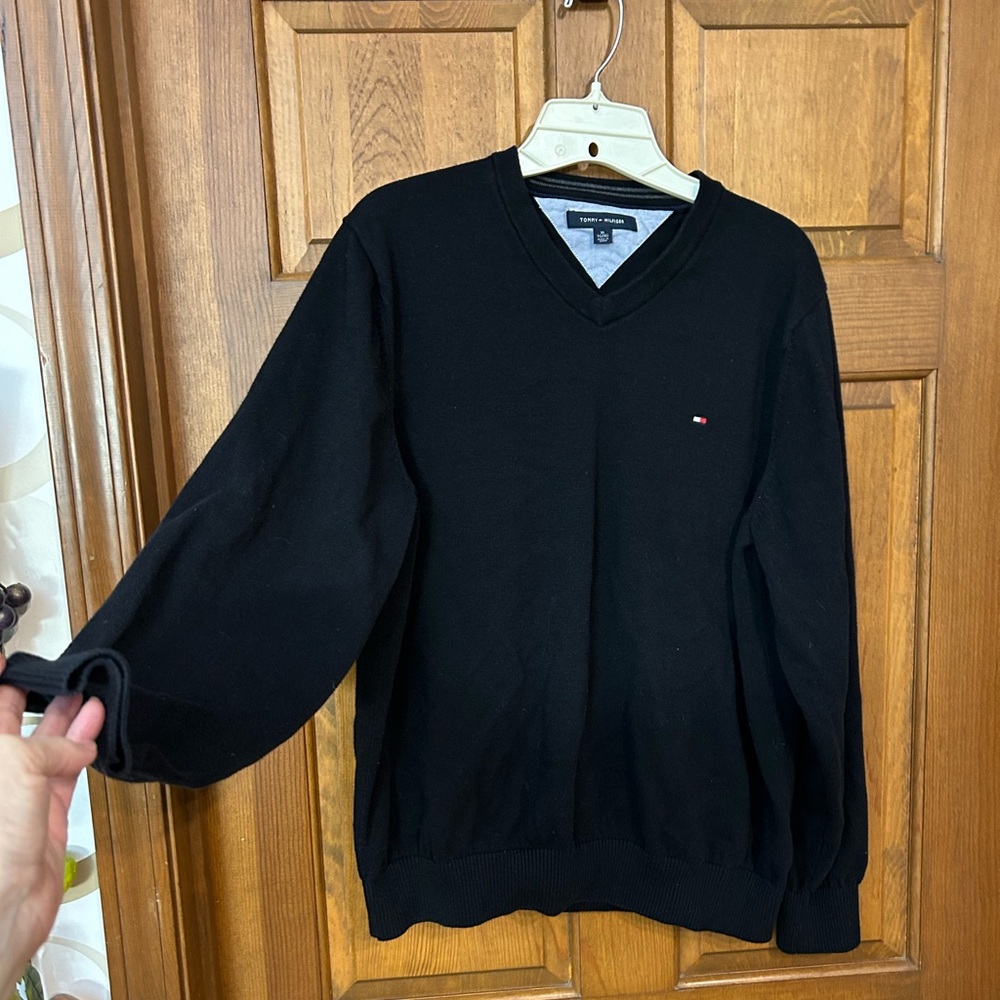 Men’s, v-neck black sweater by Tommy Hilfiger size XL.